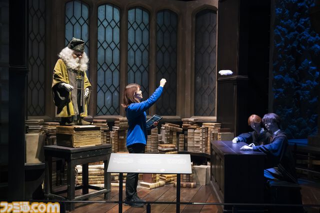 『ハリー・ポッター』クィディッチをモチーフにしたグッズが4月1日より発売。高級用具店をテーマにしたTシャツやスニッチのヘアクリップなどが登場