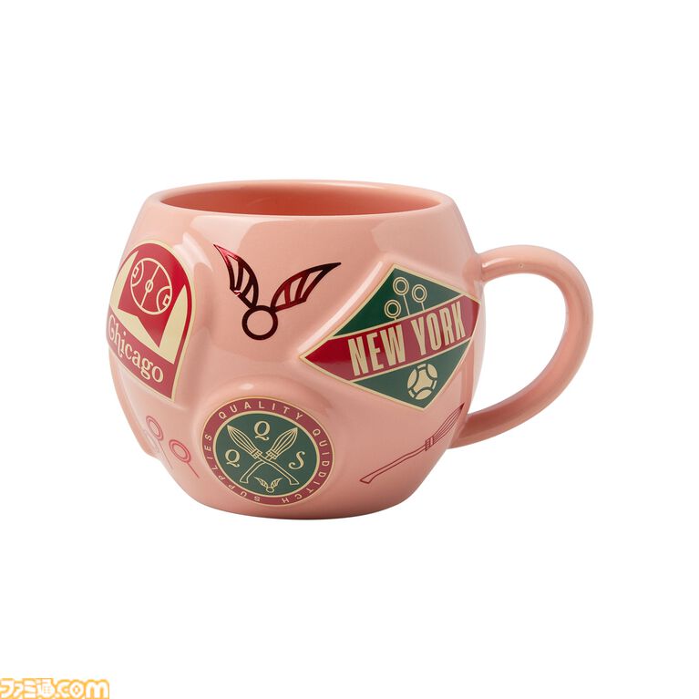 『ハリー・ポッター』クィディッチをモチーフにしたグッズが4月1日より発売。高級用具店をテーマにしたTシャツやスニッチのヘアクリップなどが登場