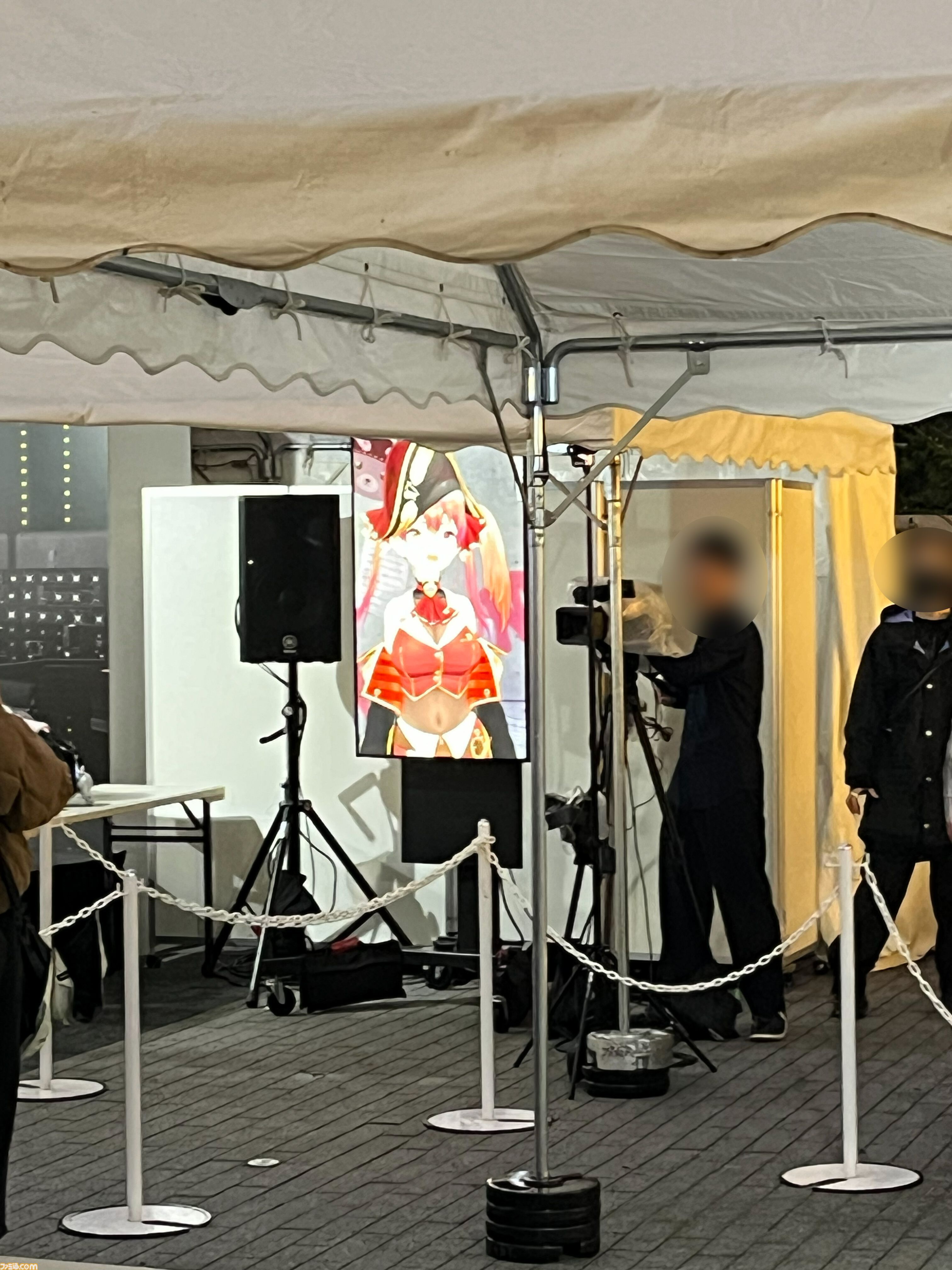 宝鐘マリン&星街すいせいの新曲『Chatter Chatter』ビデオスポットが渋谷に3月31日の1日限定で登場。ここでしか見られない貴重なすいマリ等身大パネルも！