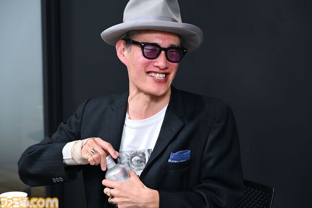 FLOWが新曲『5TELLA』でゲーム『機動戦士ガンダム アーセナルベース WAVECHOES』と出会った。“アニメ主題歌請負人”歴22年、アニソンフェスも主催するロックバンドがずっと全力な理由