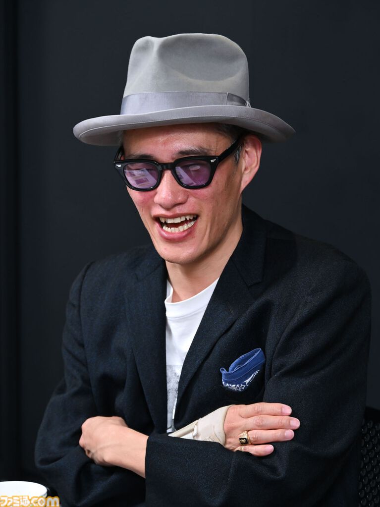 FLOWが新曲『5TELLA』でゲーム『機動戦士ガンダム アーセナルベース WAVECHOES』と出会った。“アニメ主題歌請負人”歴22年、アニソンフェスも主催するロックバンドがずっと全力な理由