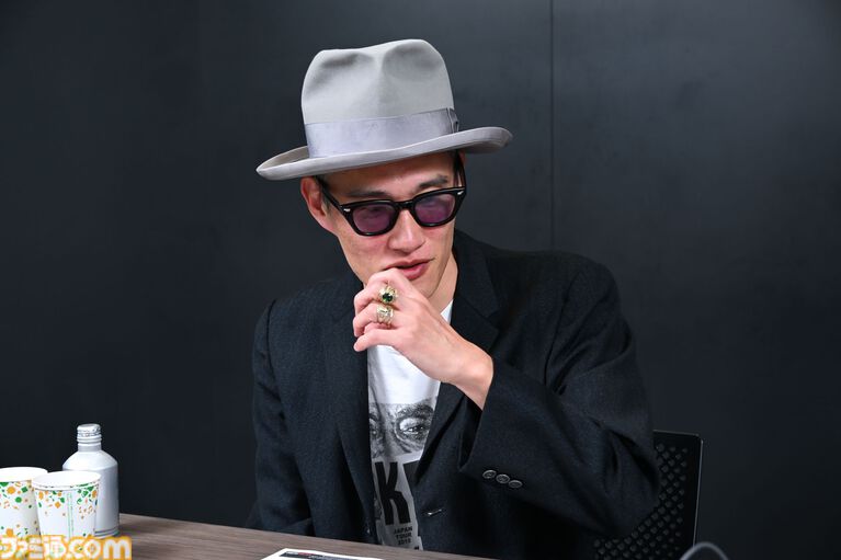 FLOWが新曲『5TELLA』でゲーム『機動戦士ガンダム アーセナルベース WAVECHOES』と出会った。“アニメ主題歌請負人”歴22年、アニソンフェスも主催するロックバンドがずっと全力な理由