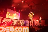 『ヘブバン』She is Legendが新曲“闇夜のKomachi Vampire”をライブ初披露。ラップパートは麻枝 准氏のお手本を参考にレコーディング【ライトフライヤースタジオ10周年記念フェスリポート】