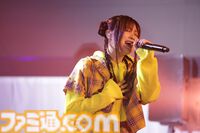 『ヘブバン』She is Legendが新曲“闇夜のKomachi Vampire”をライブ初披露。ラップパートは麻枝 准氏のお手本を参考にレコーディング【ライトフライヤースタジオ10周年記念フェスリポート】