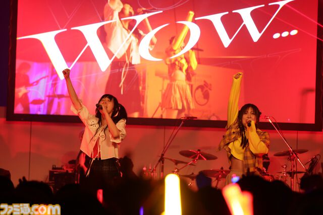 『ヘブバン』She is Legendが新曲“闇夜のKomachi Vampire”をライブ初披露。ラップパートは麻枝 准氏のお手本を参考にレコーディング【ライトフライヤースタジオ10周年記念フェスリポート】