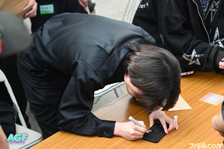 人気TikTokerによる生実況ステージで会場テンションぶちあがり! ゲームストリーマーチーム“TIZZ TRIDENT”結成お披露⽬ステージも盛況に【Anime Gaming Fest】