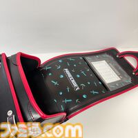 『マイクラ』モデルのランドセルが予約受付中。ビビットピンク、青、パールラベンダーステッチの3色が今年から仲間入り。2027年3月お届け