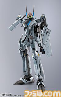 【マクロスF】『トップガン』コラボ、マーヴェリックカラーのVF-25が登場。変形ギミック搭載のフィギュアが本日（4/3）予約開始