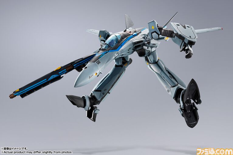 【マクロスF】『トップガン』コラボ、マーヴェリックカラーのVF-25が登場。変形ギミック搭載のフィギュアが本日（4/3）予約開始