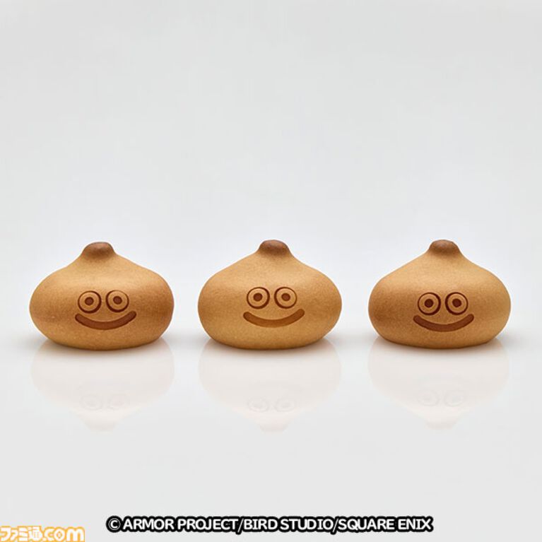 『ドラクエウォーク』リアルおみやげ“スライムまんじゅう”が4月17日に発売。青柳総本家の“カエルまんじゅう”とのコラボ商品