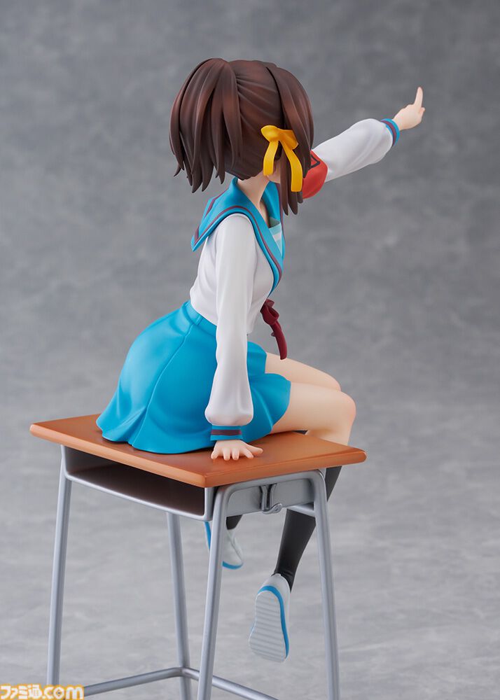 涼宮ハルヒの憂鬱 ポニーテール 希少 ドール アゾン ジャージ付き 画像ページ (13/18) 『涼宮ハルヒの憂鬱』アニメ20周年記念ver