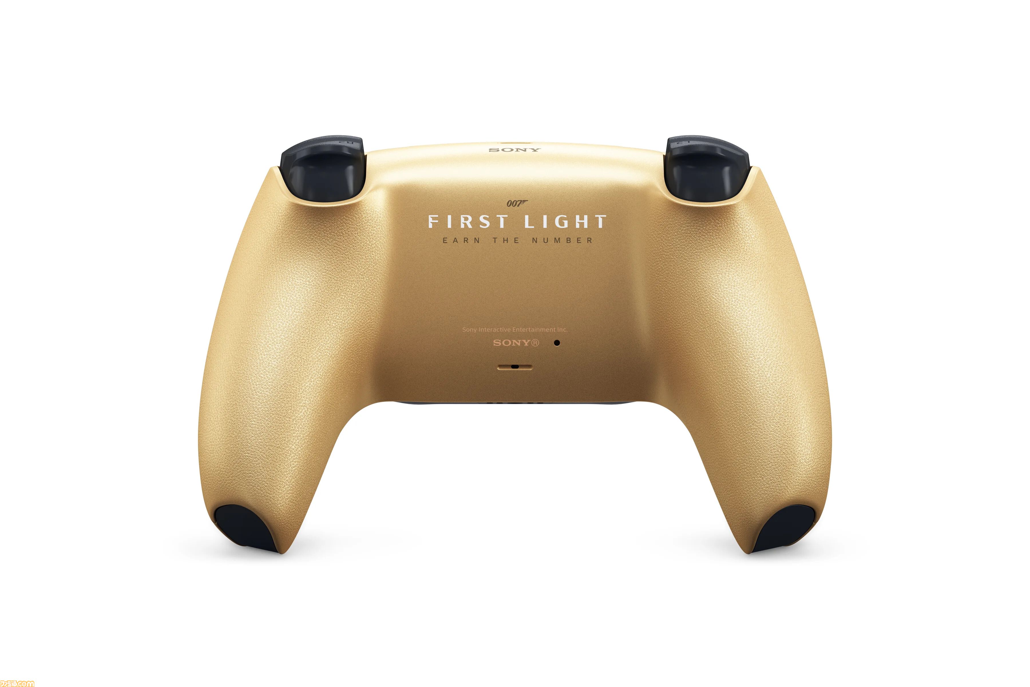 『007 First Light』デザインのPS5“デュアルセンス”が4/17から予約受付を開始。『007』のコードネームがプリントされた高級感あふれるゴールドカラー