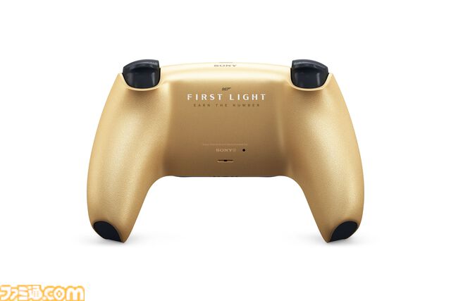 『007 First Light』デザインのPS5“デュアルセンス”が4/17から予約受付を開始。『007』のコードネームがプリントされた高級感あふれるゴールドカラー