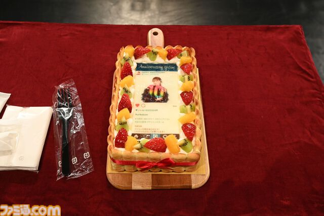 『青木瑠璃子のアイコン』10周年イベントをリポート。『BLOKES on BLOCKS!』では青木さん節全開で社員（ファン）としのぎを削り、『Cake Bash』で部活のような熱いマシュマロ焼き大会を展開