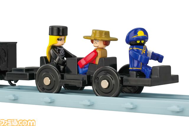 『銀河鉄道999』のプラレールが7月18日に発売。メーテル・鉄郎・車掌のプラキッズ（フィギュア）付属でアニメのシーンを再現可能