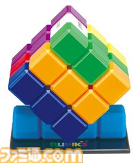 『テトリス』がボードゲームになって登場。テトリミノを実際に手に持って、落として、積み上げる体験が最大4人対戦で楽しめる