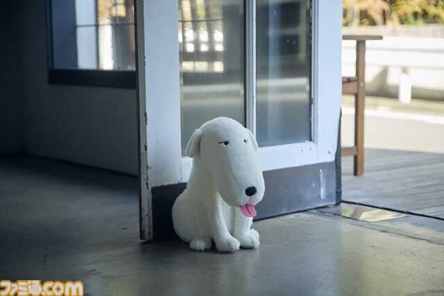 『ワンピース』オレンジの町に登場したシュシュがふわふわのマスコットになって4/17発売。ドアストッパーとしても使用可能。ペットフード屋の前でなくとも鎮座する