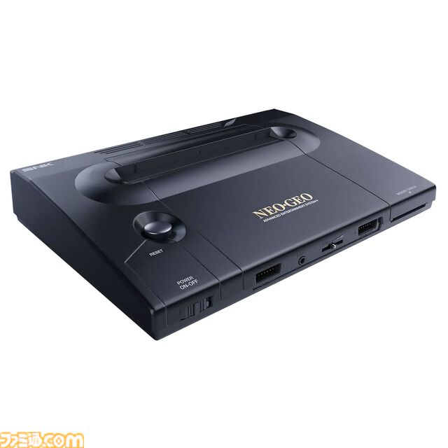 家庭用ゲーム機のNEOGEOを復刻した“NEOGEO AES+”が突然発表。11月12日発売予定