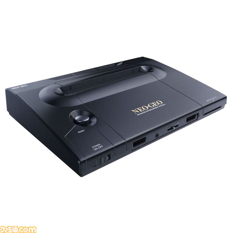 家庭用ゲーム機のNEOGEOを復刻した“NEOGEO AES+”が突然発表。11月12日発売予定