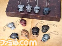 歴代プレデターのマスクのミニチュアマスコットガチャ。4月下旬から発売。1987年公開の1作目、『エイリアンVSプレデター』など11種類