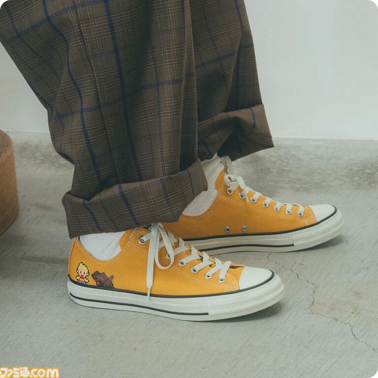 『MOTHER3』きゅうきょくキマイラのぬいぐるみやトートバッグなど20周年記念グッズが登場。コンバースとのコラボスニーカー新作も発売