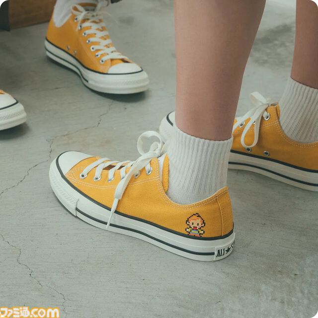 『MOTHER3』きゅうきょくキマイラのぬいぐるみやトートバッグなど20周年記念グッズが登場。コンバースとのコラボスニーカー新作も発売