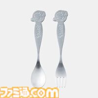 『マリオカート ワールド』に登場するフードショップ“Yoshi's”のグッズが新登場。“マスコット プクプクたいやき”は色味が本物っぽくて美味しそう