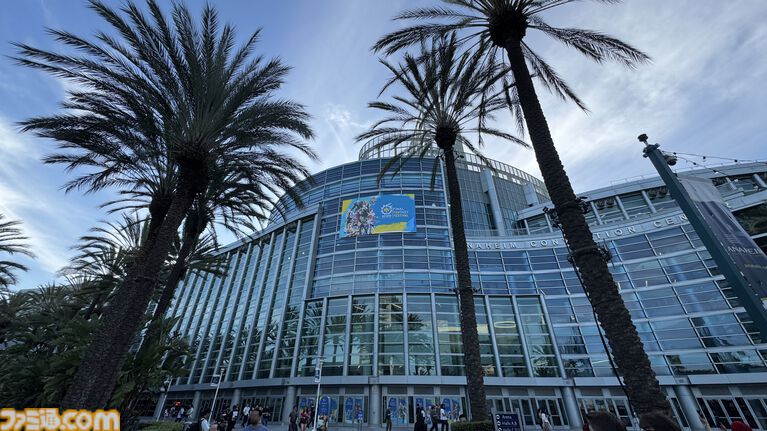 【FF14】北米ファンフェス2026 Day0リポート。すでにヒカセンが溢れるお祭り前日はギフトショップでグッズ購入できちゃう。会場近くのコラボJollibeeは驚異の2時間待ち！