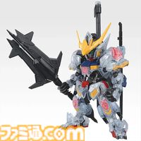 【ガンダム】一番くじ『鉄血のオルフェンズ』が本日（4/25）発売。メカニックデザインを務めた鷲尾氏アレンジカラーVer.のバルバトス胸像がラストワン賞に