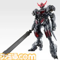 【ガンダム】一番くじ『鉄血のオルフェンズ』が本日（4/25）発売。メカニックデザインを務めた鷲尾氏アレンジカラーVer.のバルバトス胸像がラストワン賞に