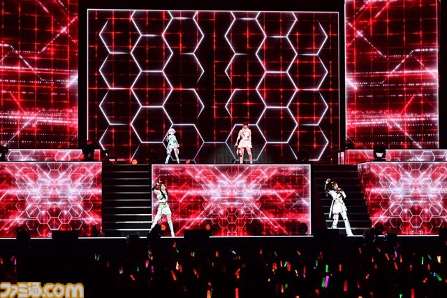 『シャニマス』8thライブ“∞thLIVE iと夢”のDay1リポート。3Dのアイドルたちと共演しながら『シャイニーカラーズ』珠玉の楽曲を披露