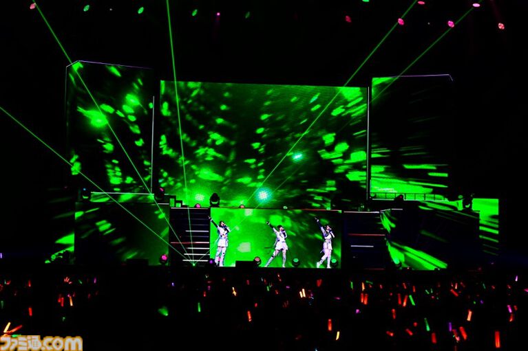 『シャニマス』8thライブ“∞thLIVE iと夢”のDay1リポート。3Dのアイドルたちと共演しながら『シャイニーカラーズ』珠玉の楽曲を披露