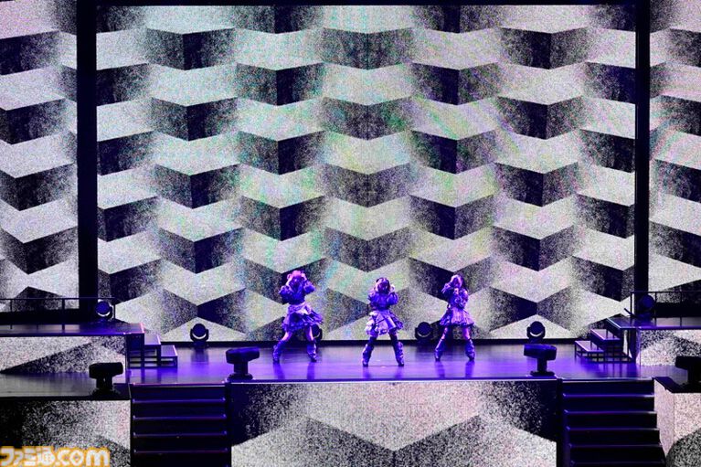 『シャニマス』8thライブ“∞thLIVE iと夢”のDay1リポート。3Dのアイドルたちと共演しながら『シャイニーカラーズ』珠玉の楽曲を披露