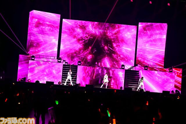 『シャニマス』8thライブ“∞thLIVE iと夢”のDay1リポート。3Dのアイドルたちと共演しながら『シャイニーカラーズ』珠玉の楽曲を披露