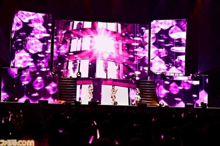 『シャニマス』8thライブ“∞thLIVE iと夢”のDay1リポート。3Dのアイドルたちと共演しながら『シャイニーカラーズ』珠玉の楽曲を披露