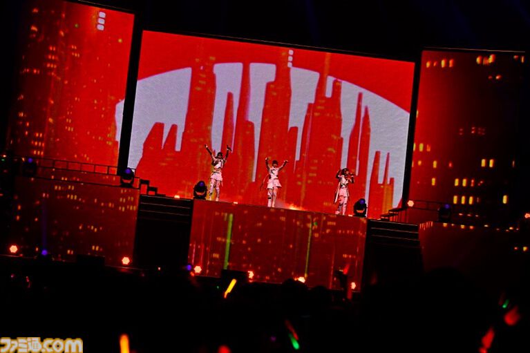 『シャニマス』8thライブ“∞thLIVE iと夢”のDay1リポート。3Dのアイドルたちと共演しながら『シャイニーカラーズ』珠玉の楽曲を披露