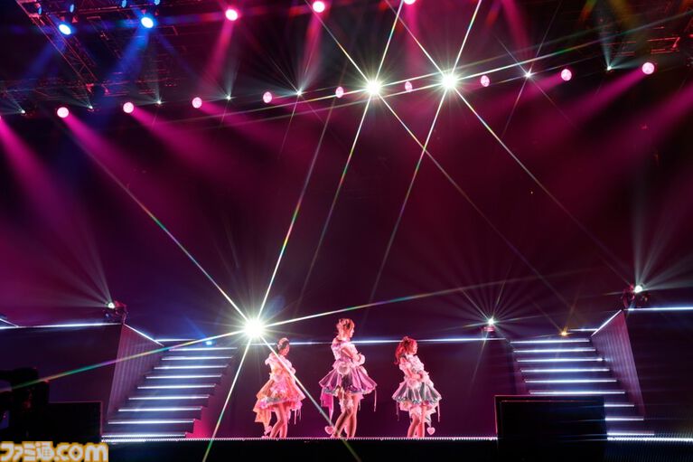 『シャニマス』8thライブ“∞thLIVE iと夢”のDay1リポート。3Dのアイドルたちと共演しながら『シャイニーカラーズ』珠玉の楽曲を披露