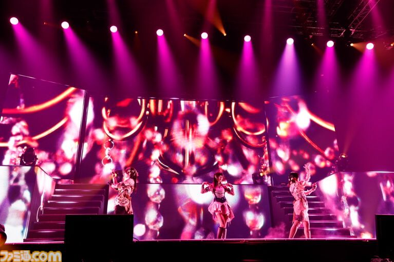 『シャニマス』8thライブ“∞thLIVE iと夢”のDay1リポート。3Dのアイドルたちと共演しながら『シャイニーカラーズ』珠玉の楽曲を披露