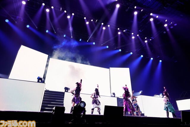 『シャニマス』8thライブ“∞thLIVE iと夢”のDay1リポート。3Dのアイドルたちと共演しながら『シャイニーカラーズ』珠玉の楽曲を披露