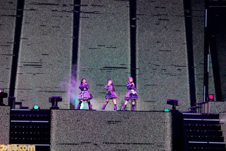 『シャニマス』8thライブ“∞thLIVE iと夢”Day2リポート。新旧楽曲を織り交ぜたキャストたちの圧巻のパフォーマンスと考察しがいのある演出で無限大の可能性を秘めたアイドルの未来を描く