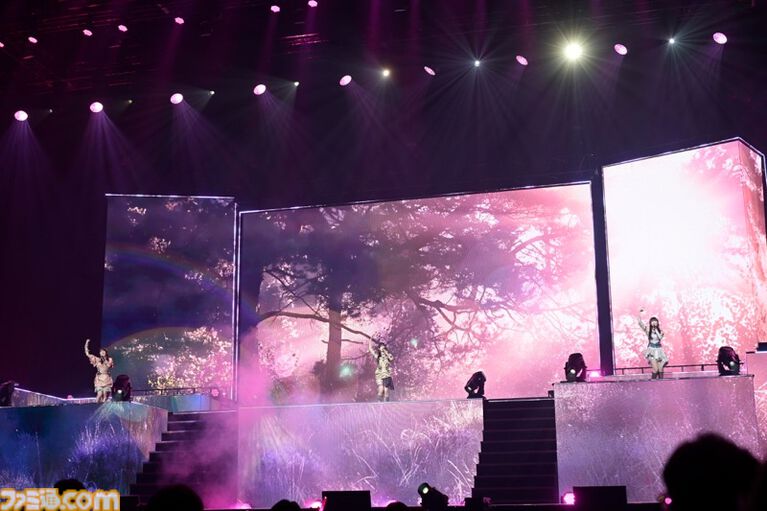 『シャニマス』8thライブ“∞thLIVE iと夢”Day2リポート。新旧楽曲を織り交ぜたキャストたちの圧巻のパフォーマンスと考察しがいのある演出で無限大の可能性を秘めたアイドルの未来を描く