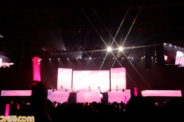 『シャニマス』8thライブ“∞thLIVE iと夢”Day2リポート。新旧楽曲を織り交ぜたキャストたちの圧巻のパフォーマンスと考察しがいのある演出で無限大の可能性を秘めたアイドルの未来を描く