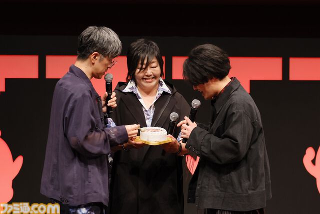 『ハンドラ』飴宮怠美の前日譚小説は「ちょっと薄暗い話」。黒沢ともよさんサプライズ出演の朗読劇もあった1周年イベントを、インタビュー付きでリポート