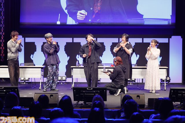 『ハンドラ』飴宮怠美の前日譚小説は「ちょっと薄暗い話」。黒沢ともよさんサプライズ出演の朗読劇もあった1周年イベントを、インタビュー付きでリポート