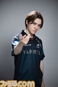 フィギュアスケーターの宇野昌磨がついにプロゲーマーに。プロゲーマー“ときど”とともに“VARREL”に加入。スケーターとプロゲーマーの二刀流で新たな戦いに挑む