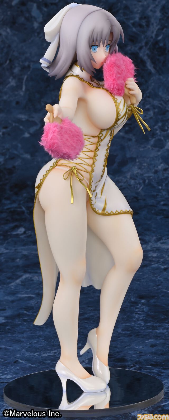 『閃乱カグラNewWave Gバースト』白チャイナドレスを着た雪泉のフィギュアが登場。3Dクリスタルセットが本日（6/7）より予約開始