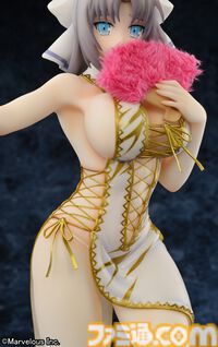 『閃乱カグラNewWave Gバースト』白チャイナドレスを着た雪泉のフィギュアが登場。3Dクリスタルセットが本日（6/7）より予約開始