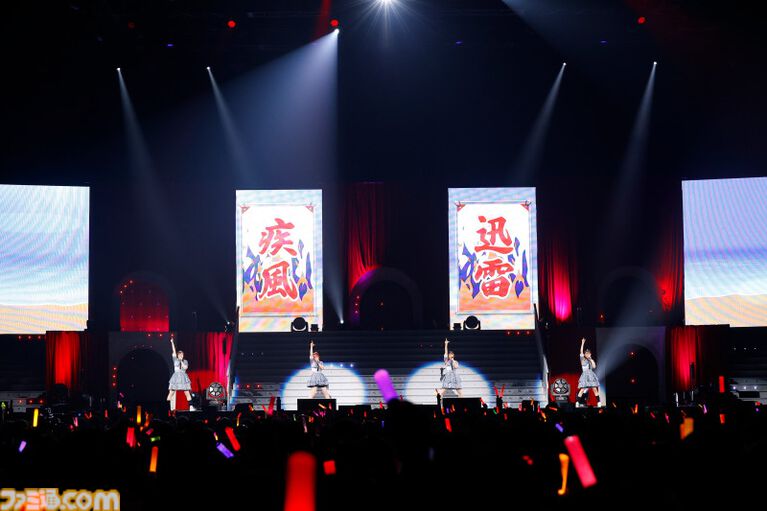 『アイマス ミリオンライブ！』13thライブDAY1リポート。高山紗代子主演の“全力援走”の名に相応しい、MCなしのノンストップライブに圧倒される。新曲『SPARKERS』のライブ初披露も