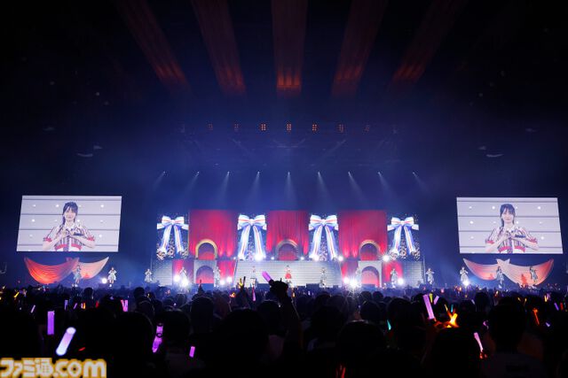 『アイマス ミリオンライブ！』13thライブDAY1リポート。高山紗代子主演の“全力援走”の名に相応しい、MCなしのノンストップライブに圧倒される。新曲『SPARKERS』のライブ初披露も