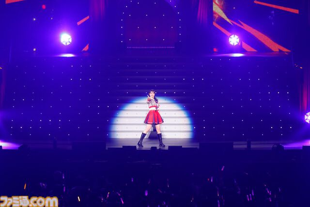 『アイマス ミリオンライブ！』13thライブDAY1リポート。高山紗代子主演の“全力援走”の名に相応しい、MCなしのノンストップライブに圧倒される。新曲『SPARKERS』のライブ初披露も